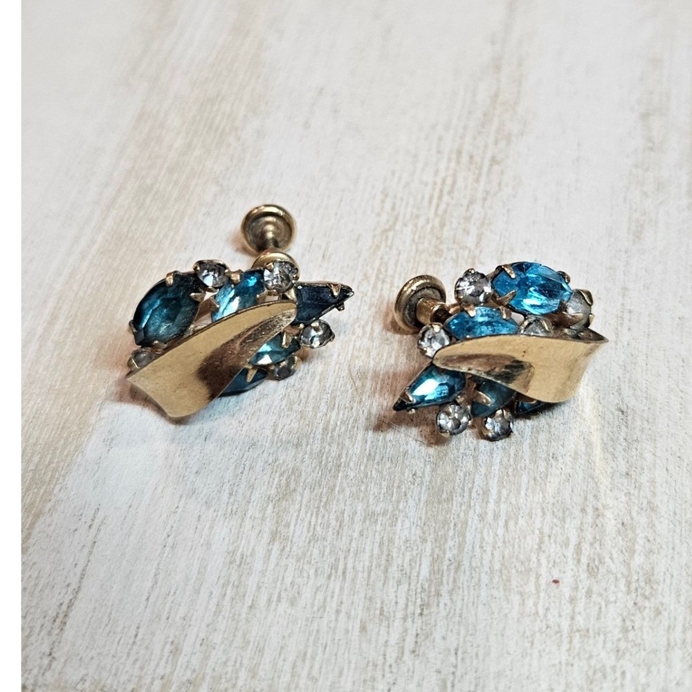 Vintage Phyllis 12K Gold Filled‎ Blue Rhinestone Screw Back Earrings Mid Century